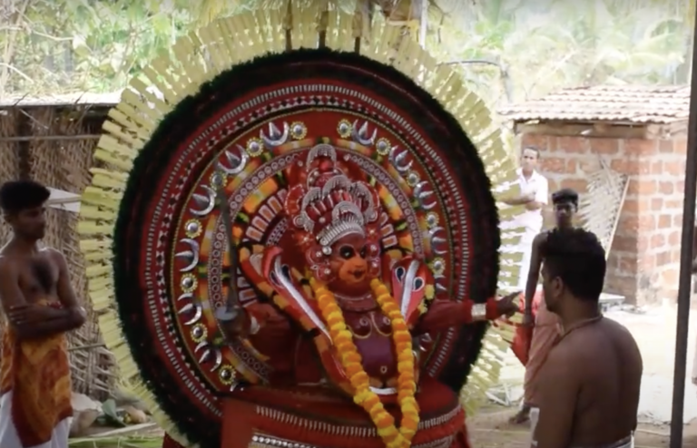 Padinjare Chamundi Theyyam