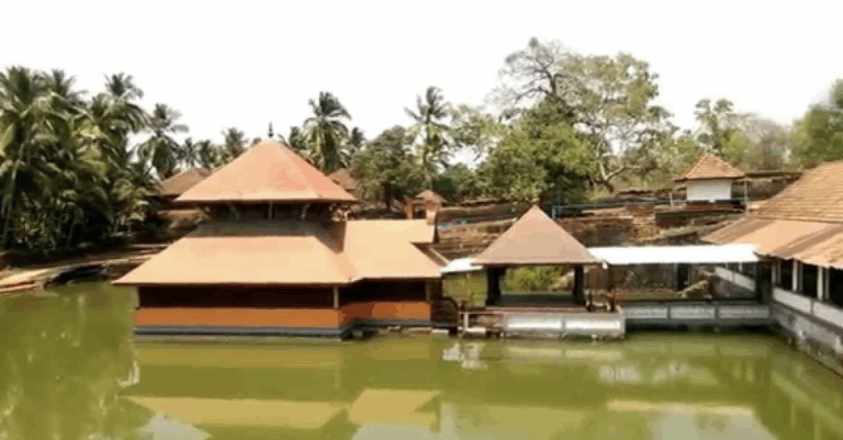Ananthapura Lake Temple Kasaragod
